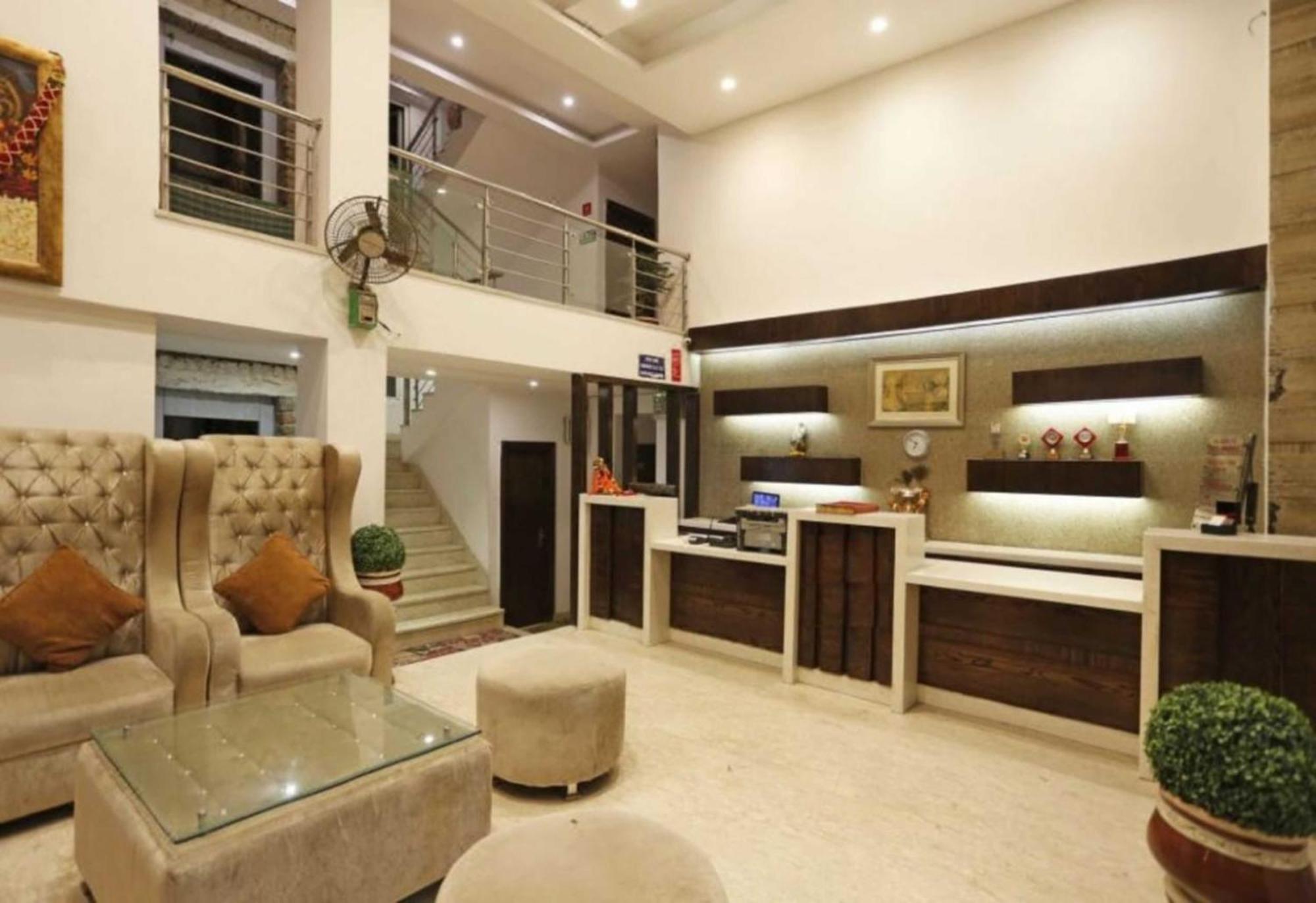 Hotel Embassy Near Rk Ashram Metro Új-Delhi Kültér fotó