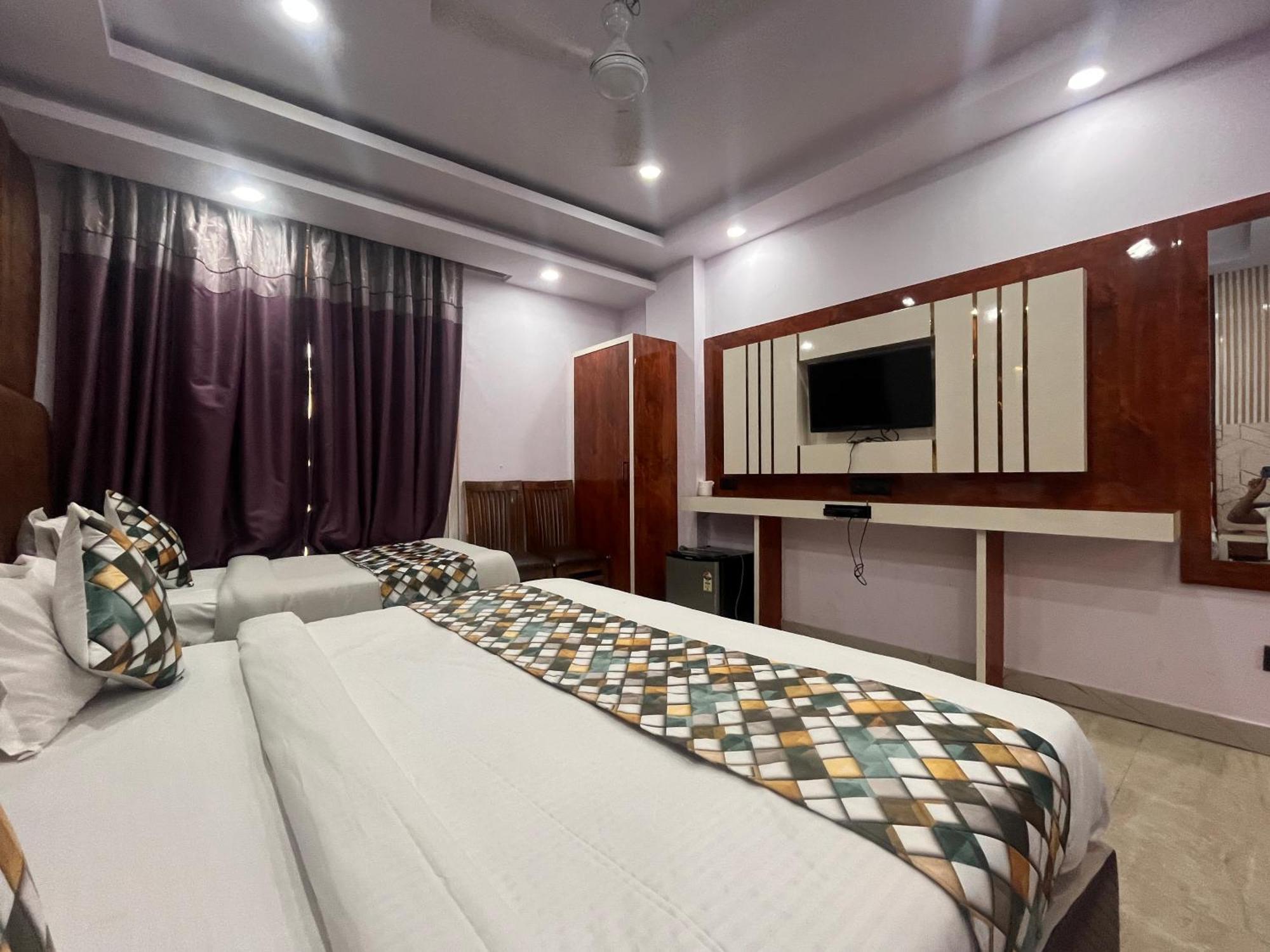 Hotel Embassy Near Rk Ashram Metro Új-Delhi Kültér fotó