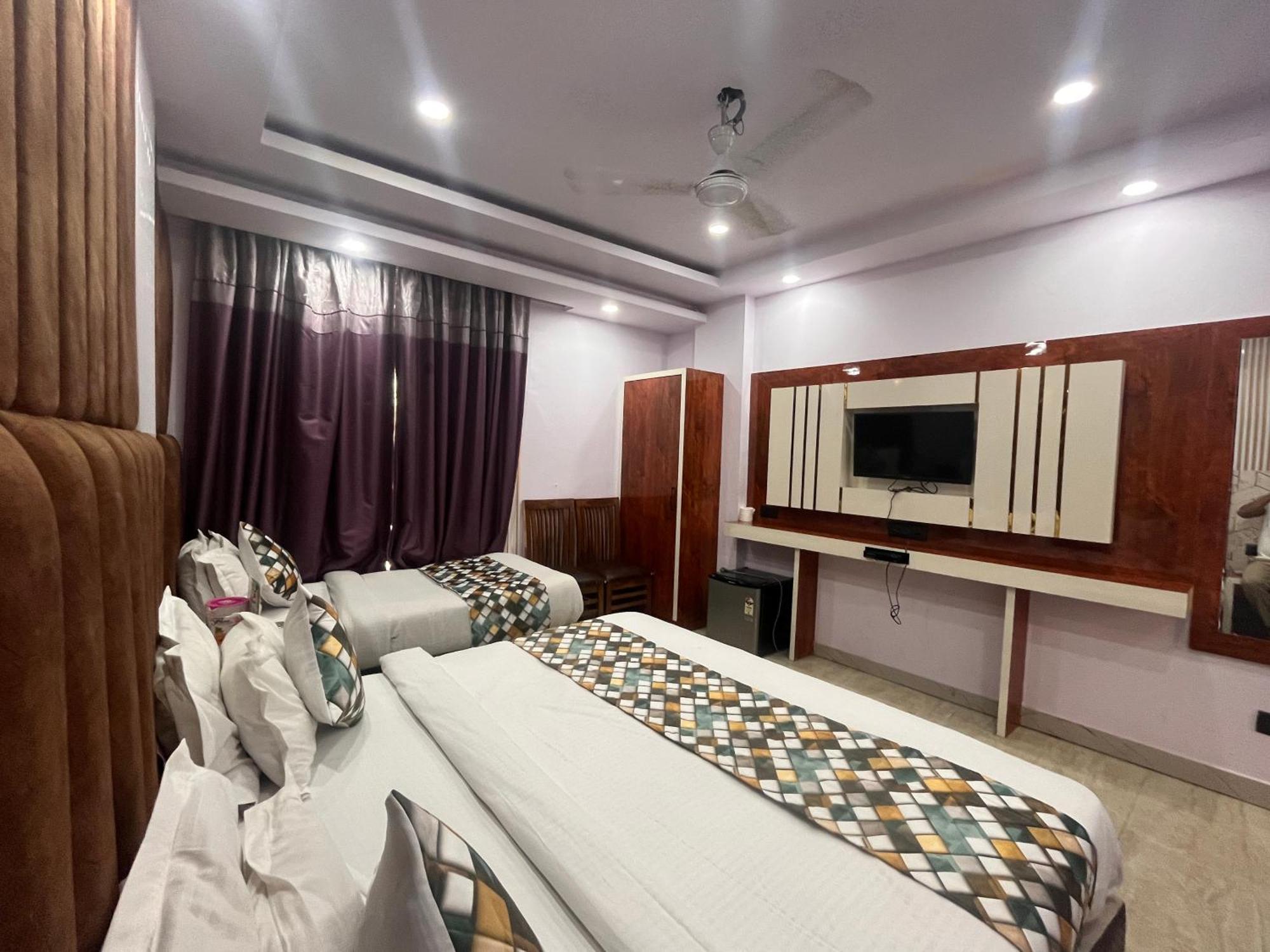 Hotel Embassy Near Rk Ashram Metro Új-Delhi Kültér fotó