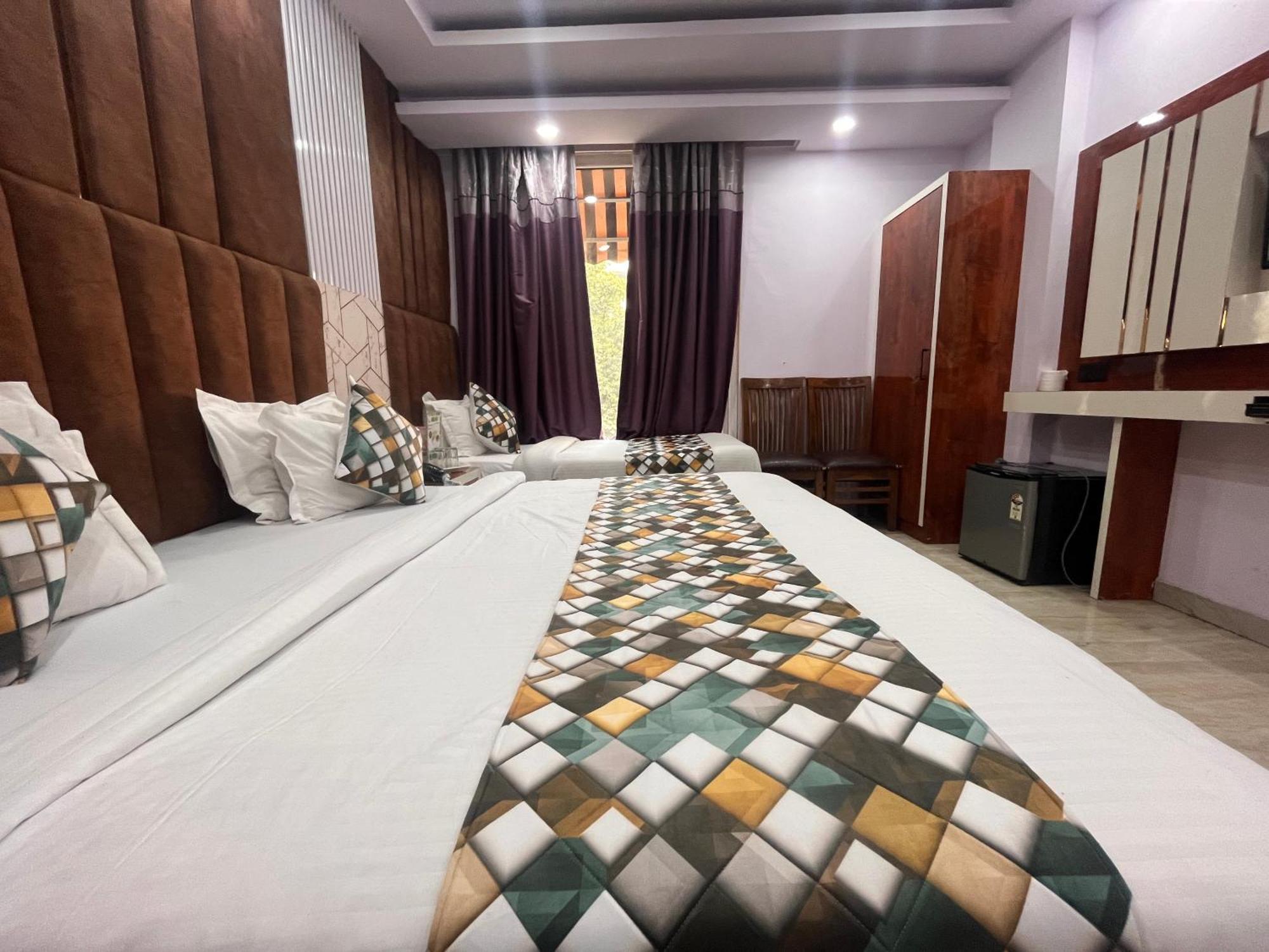 Hotel Embassy Near Rk Ashram Metro Új-Delhi Kültér fotó