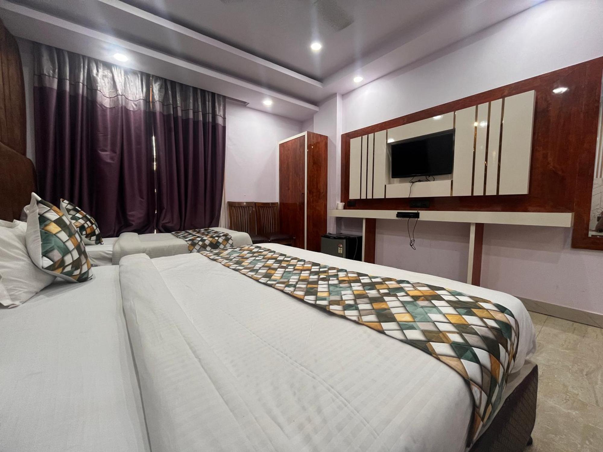 Hotel Embassy Near Rk Ashram Metro Új-Delhi Kültér fotó