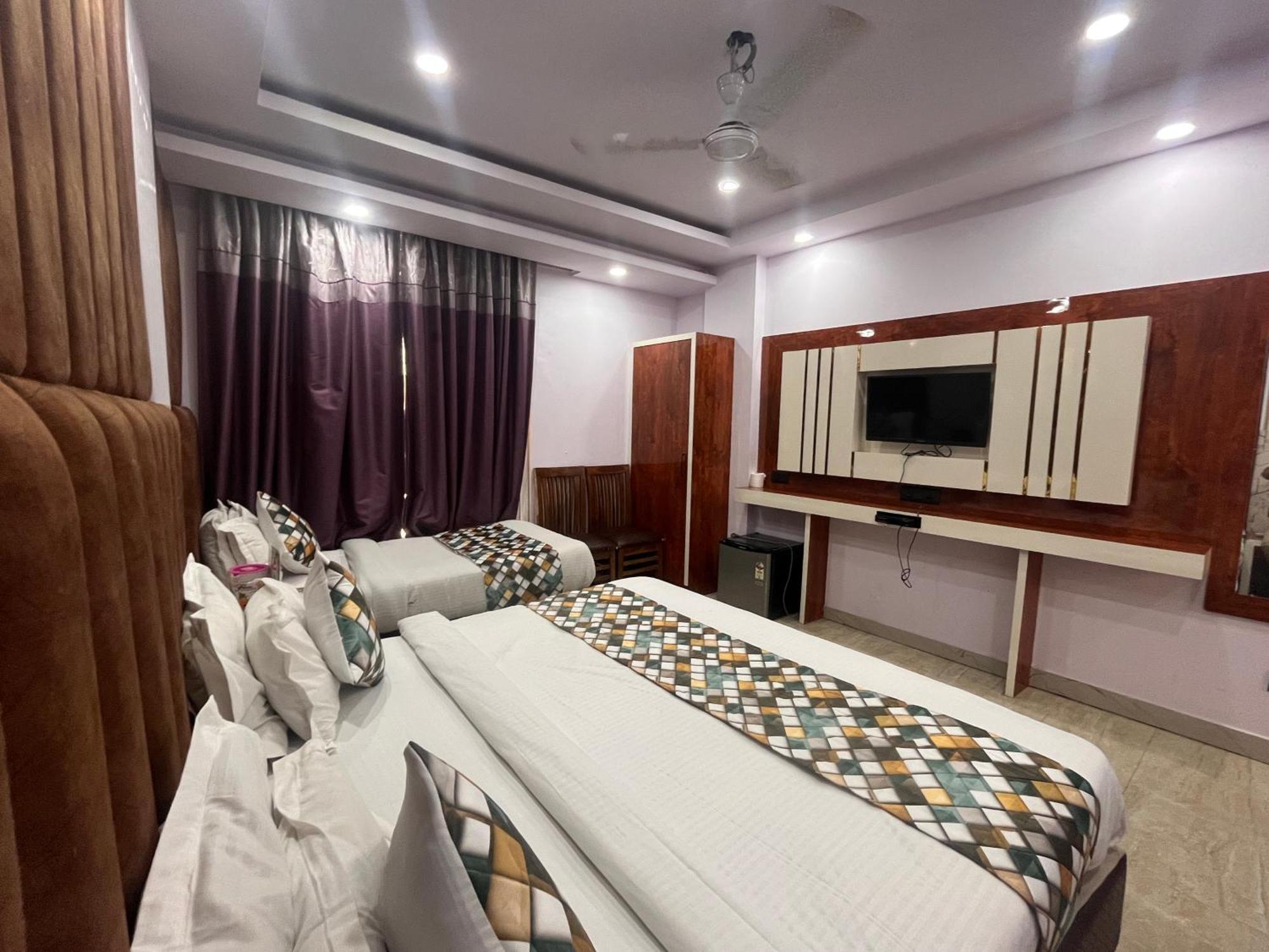 Hotel Embassy Near Rk Ashram Metro Új-Delhi Kültér fotó