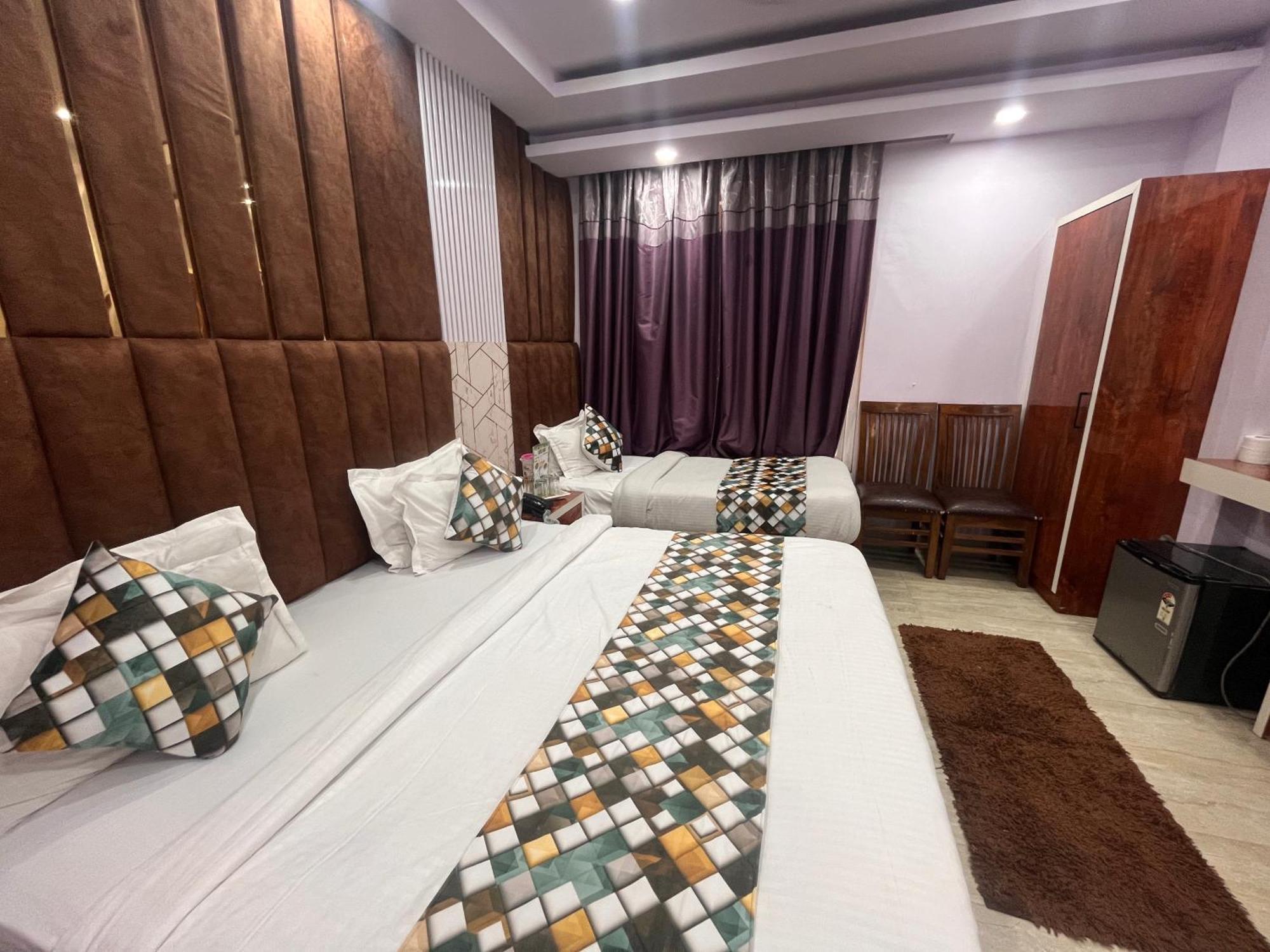 Hotel Embassy Near Rk Ashram Metro Új-Delhi Kültér fotó