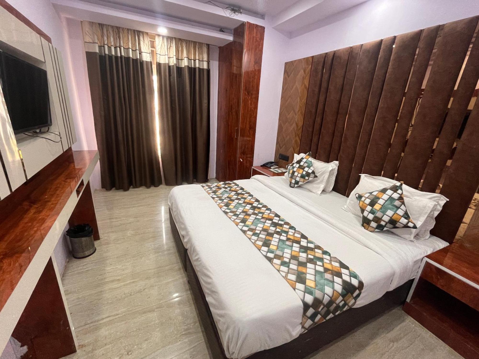 Hotel Embassy Near Rk Ashram Metro Új-Delhi Kültér fotó