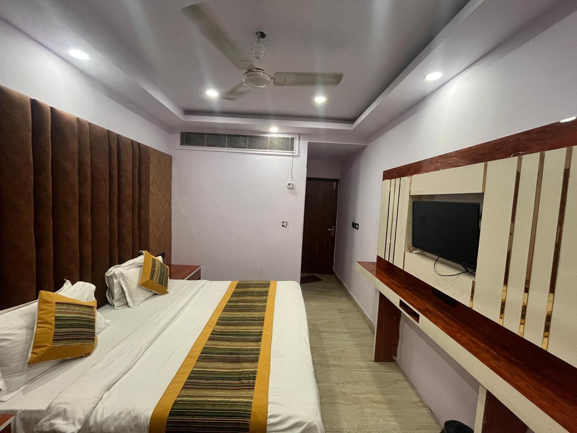 Hotel Embassy Near Rk Ashram Metro Új-Delhi Kültér fotó
