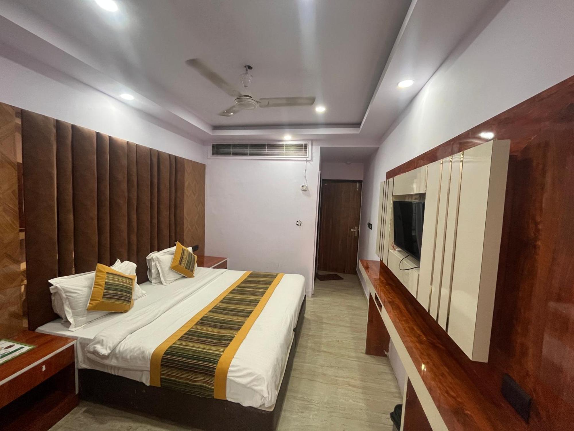 Hotel Embassy Near Rk Ashram Metro Új-Delhi Kültér fotó