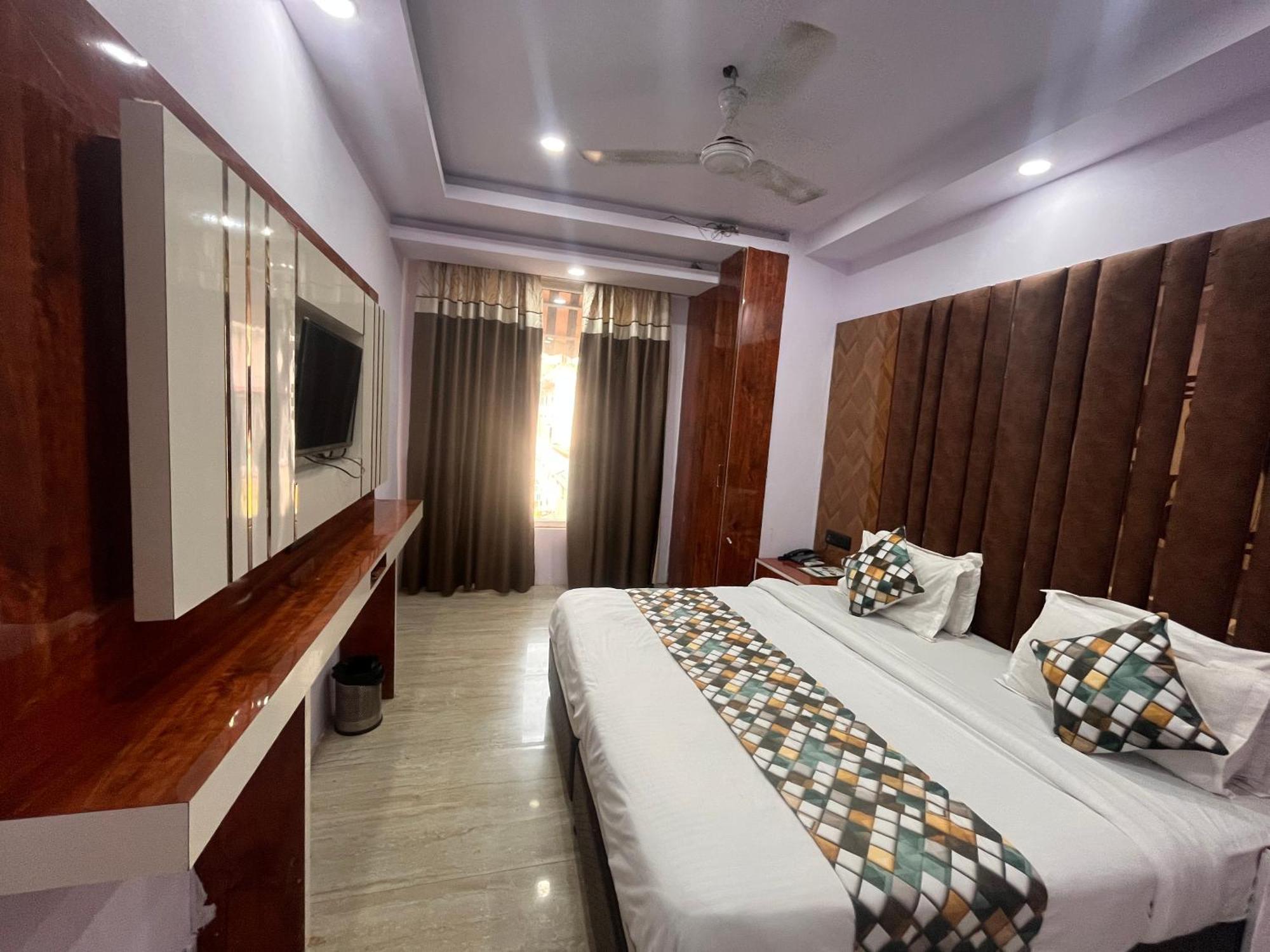 Hotel Embassy Near Rk Ashram Metro Új-Delhi Kültér fotó