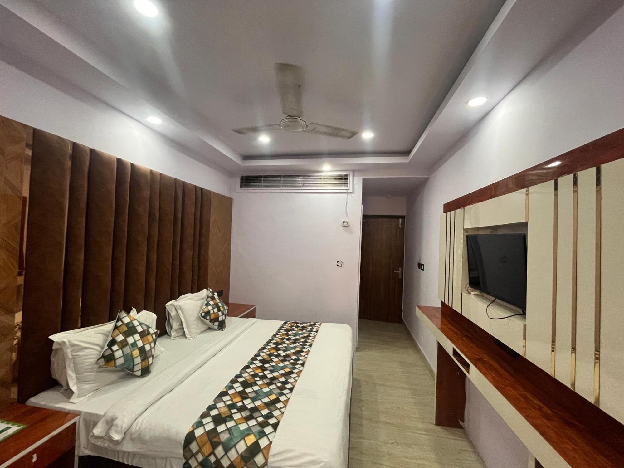 Hotel Embassy Near Rk Ashram Metro Új-Delhi Kültér fotó