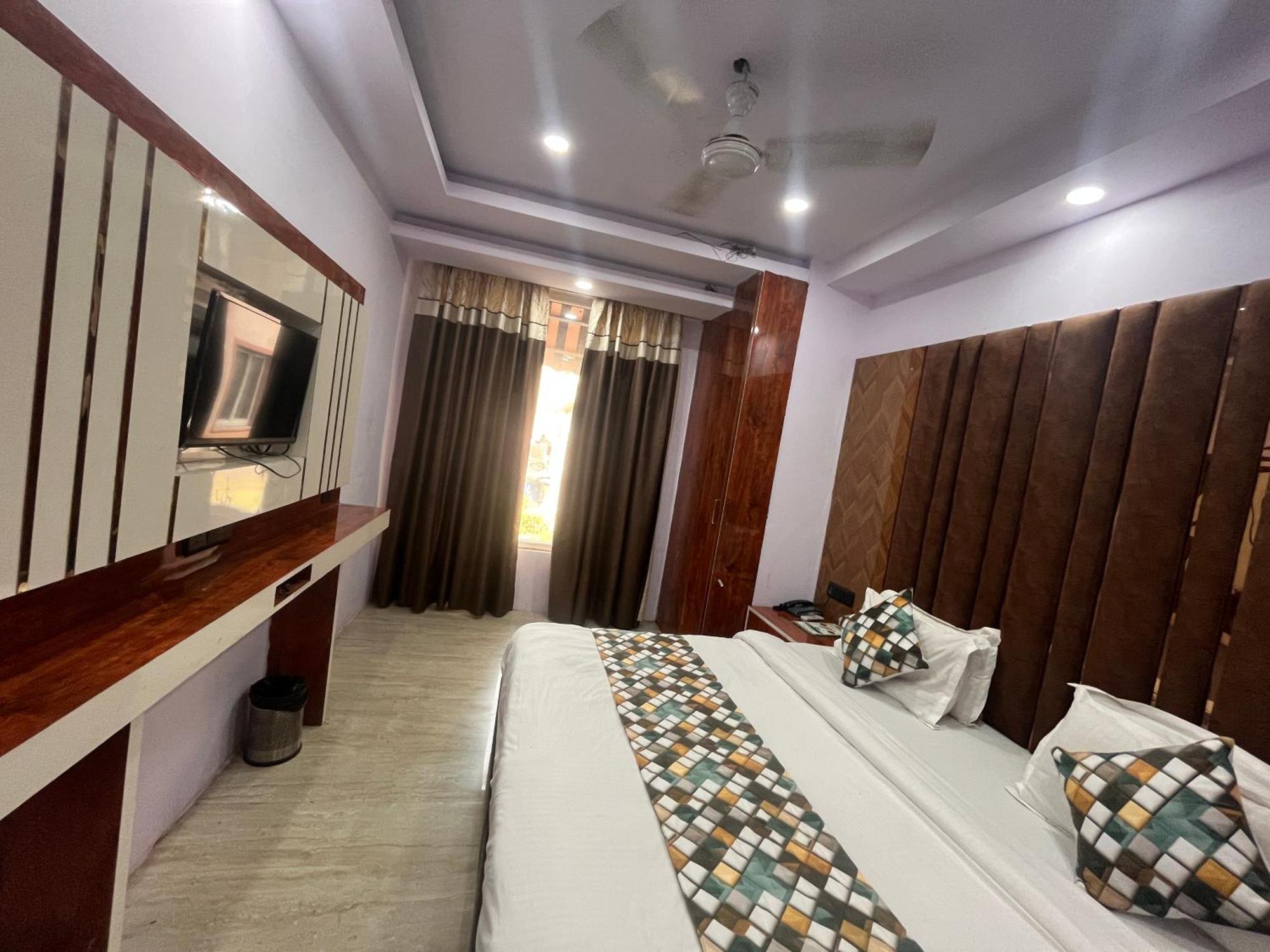 Hotel Embassy Near Rk Ashram Metro Új-Delhi Kültér fotó
